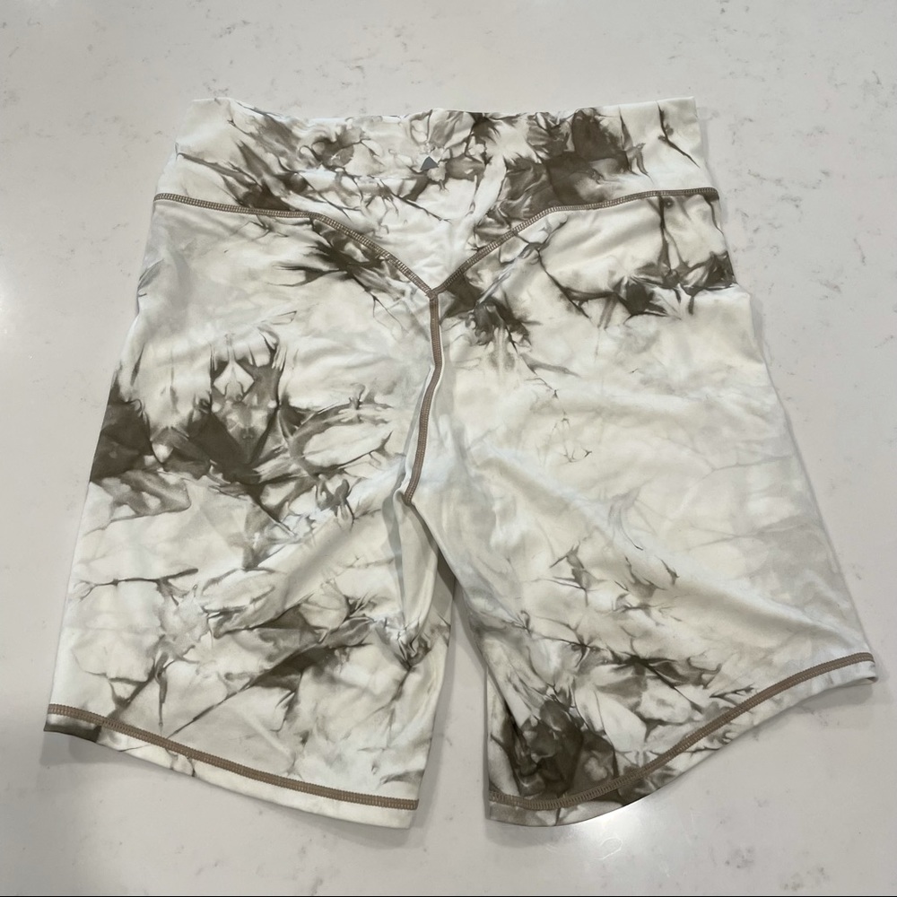 Balance Athletica Rider Shorts XL SOLD ON FB